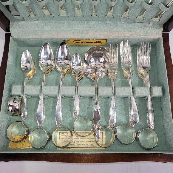 Community Vintage Silverware Set 64 Pieces Cutlery Knives Spoons Forks - Picture 3 of 13